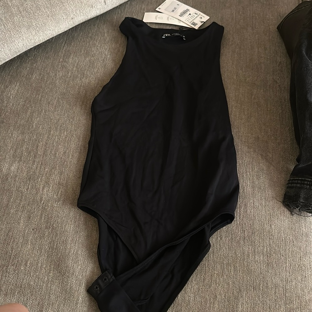 zara bodysuit tags attached